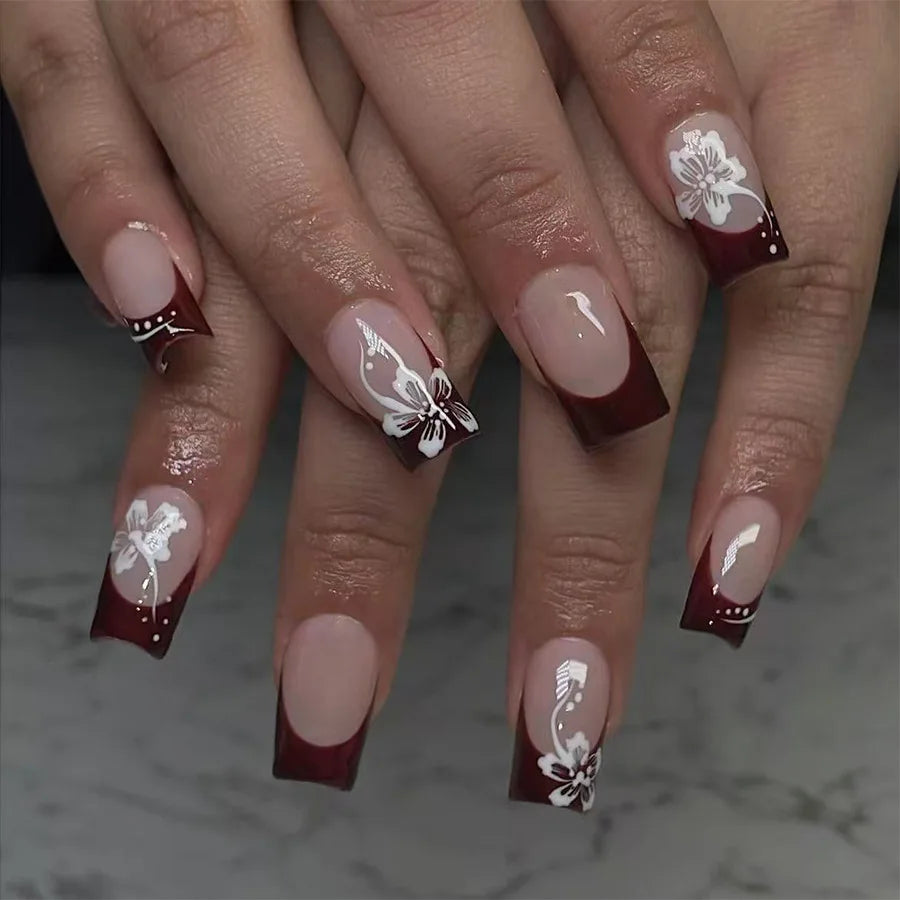 Pink French Style False Nails White Flower Printed Short Square Head Press on Nails Simple Wearable Artificial Nails Art 24Pcs